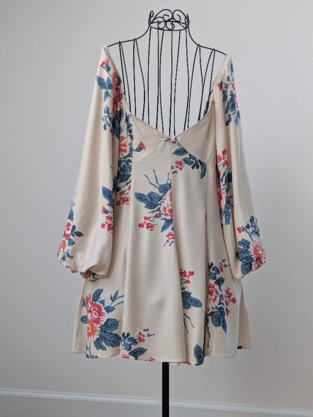 Free People Ivory Floral Boho Mini Dress Sweetheart Smocked Balloon Sleeve S